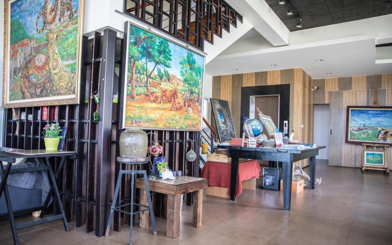 Malibu Oceanview Homestay Манонг Екстериор снимка