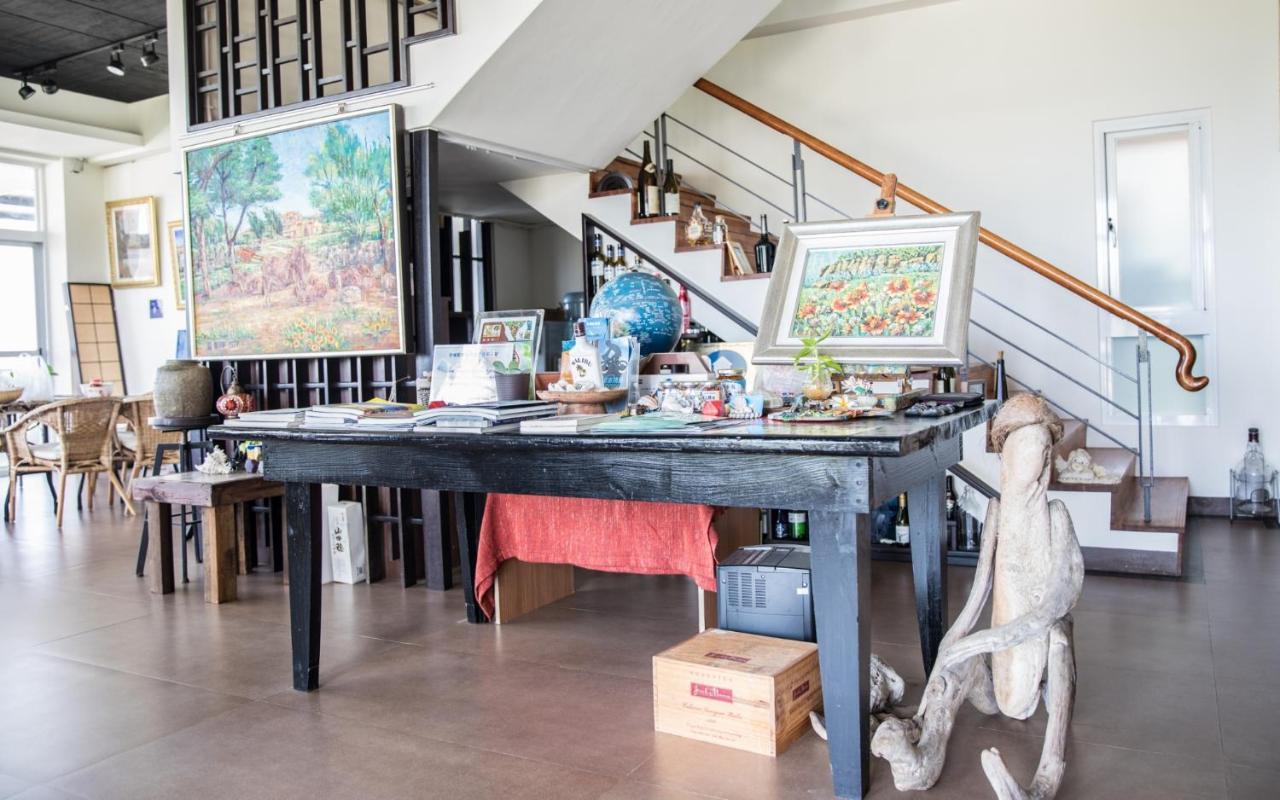 Malibu Oceanview Homestay Манонг Екстериор снимка